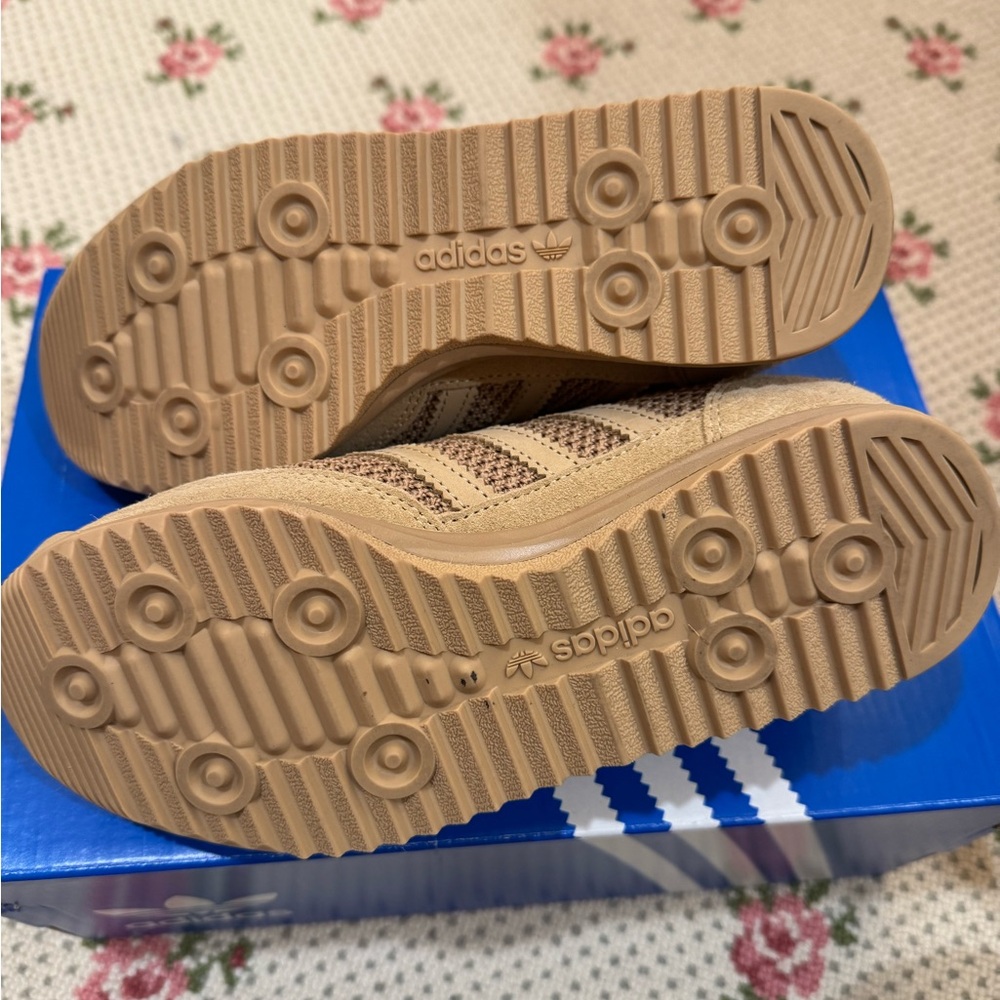 Adidas SL 72 RS Sneakers in warm sandstone. worn once - Picture 4 of 5